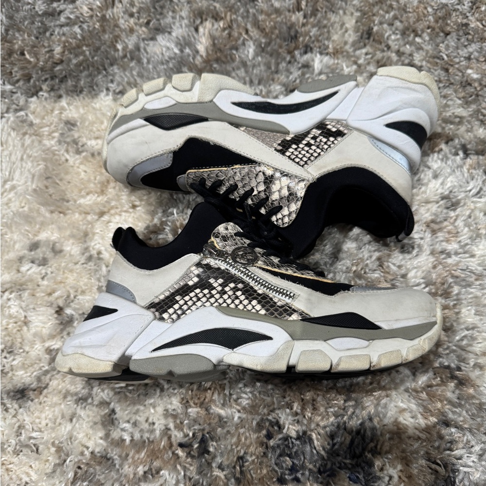 Wishbone Collection Snake Print Sneakers